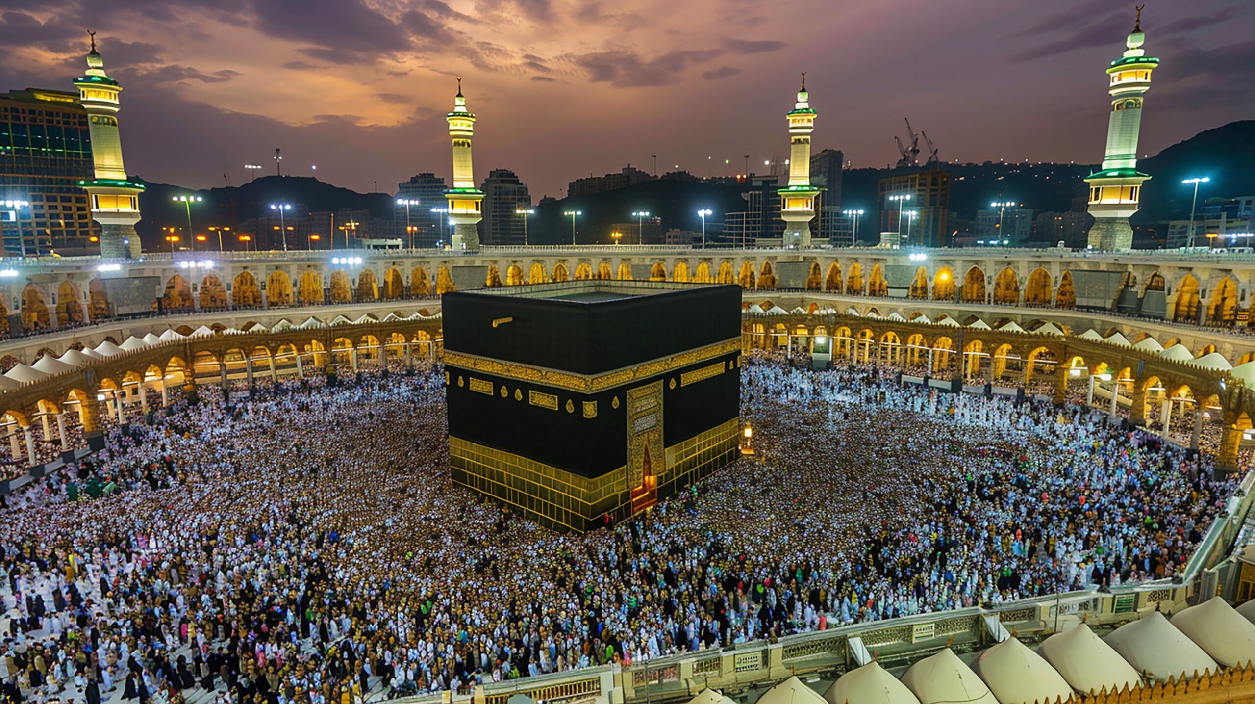 Pèlerins à la Kaaba